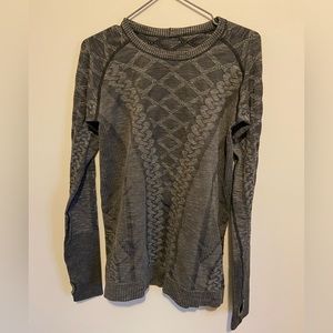 Lululemon long sleeve M